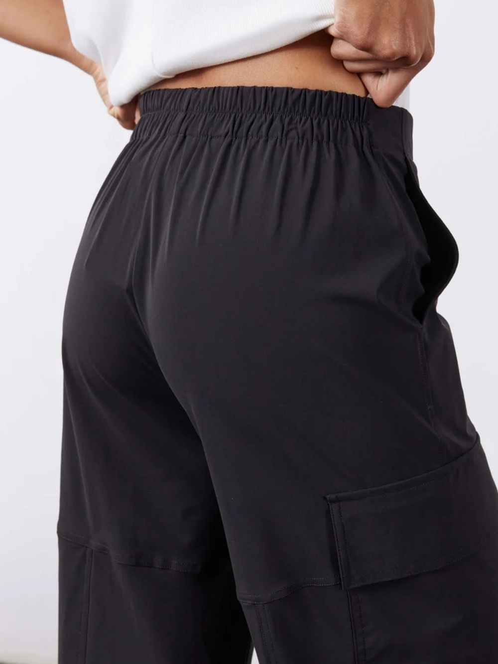Ruti Black New Age Utility Wide-Leg Cargo Pants size 2 - Picture 3 of 8
